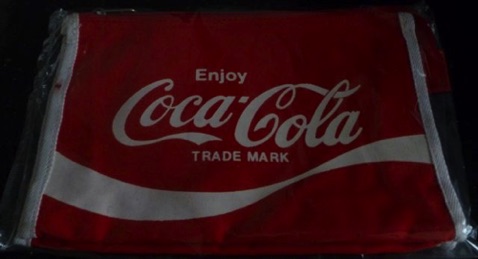9691-2 € 3,00 coca cola make up tas 23x16 cm.jpeg